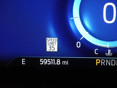 Used 2020 Ford Explorer Platinum w/ Premium Technology Package image 6