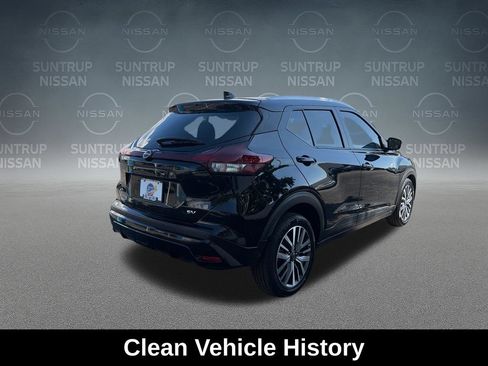 Used 2023 Nissan Kicks SV FWD image 6