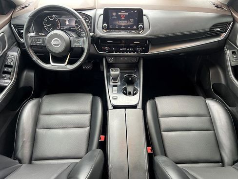 Certified 2021 Nissan Rogue SV w/ Premium Package image 18