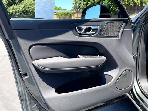 New 2026 Volvo XC60 T8 Ultra w/ Climate Package AWD/4WD image 24
