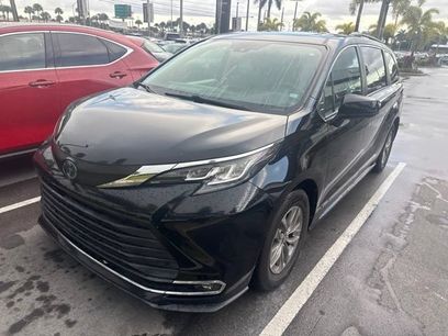 Used 2021 Toyota Sienna XLE