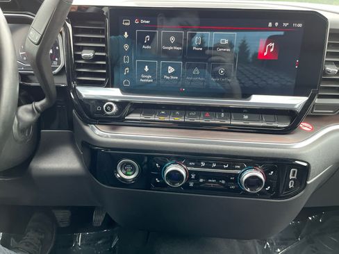 Used 2024 GMC Sierra 1500 SLT AWD/4WD image 17