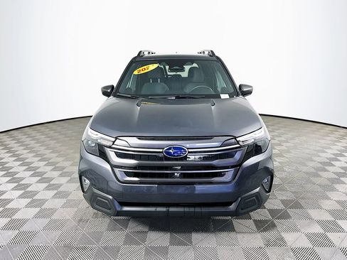 Certified 2025 Subaru Forester Premium AWD/4WD image 4