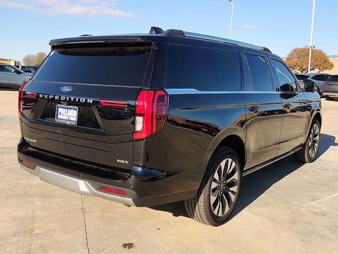 New 2025 Ford Expedition Max Platinum w/ Driver's Package image 3