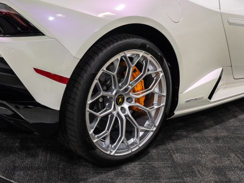 Used 2024 Lamborghini Huracan EVO AWD/4WD image 43