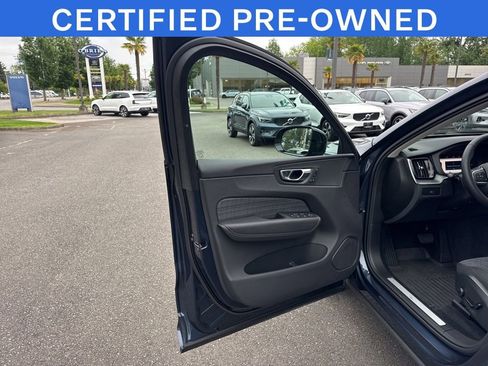 Certified 2025 Volvo XC60 B5 Core w/ Protection Package Premier AWD/4WD image 10