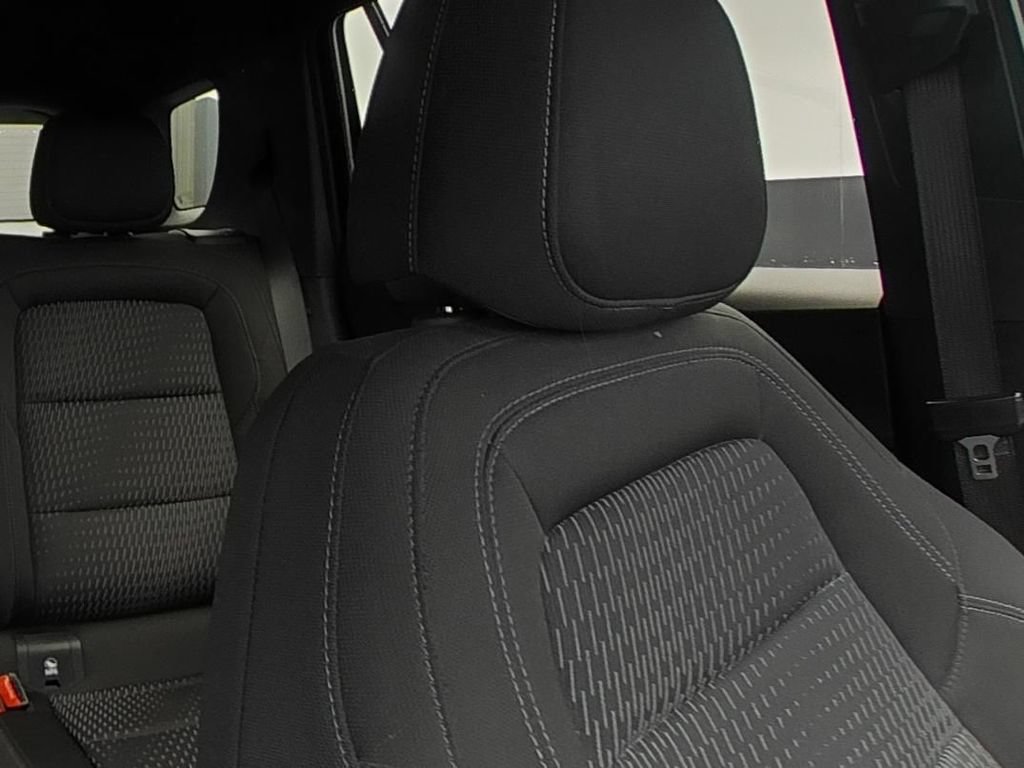 Certified 2025 Chevrolet Equinox LT w/ Safety and Technology Package FWD image 11