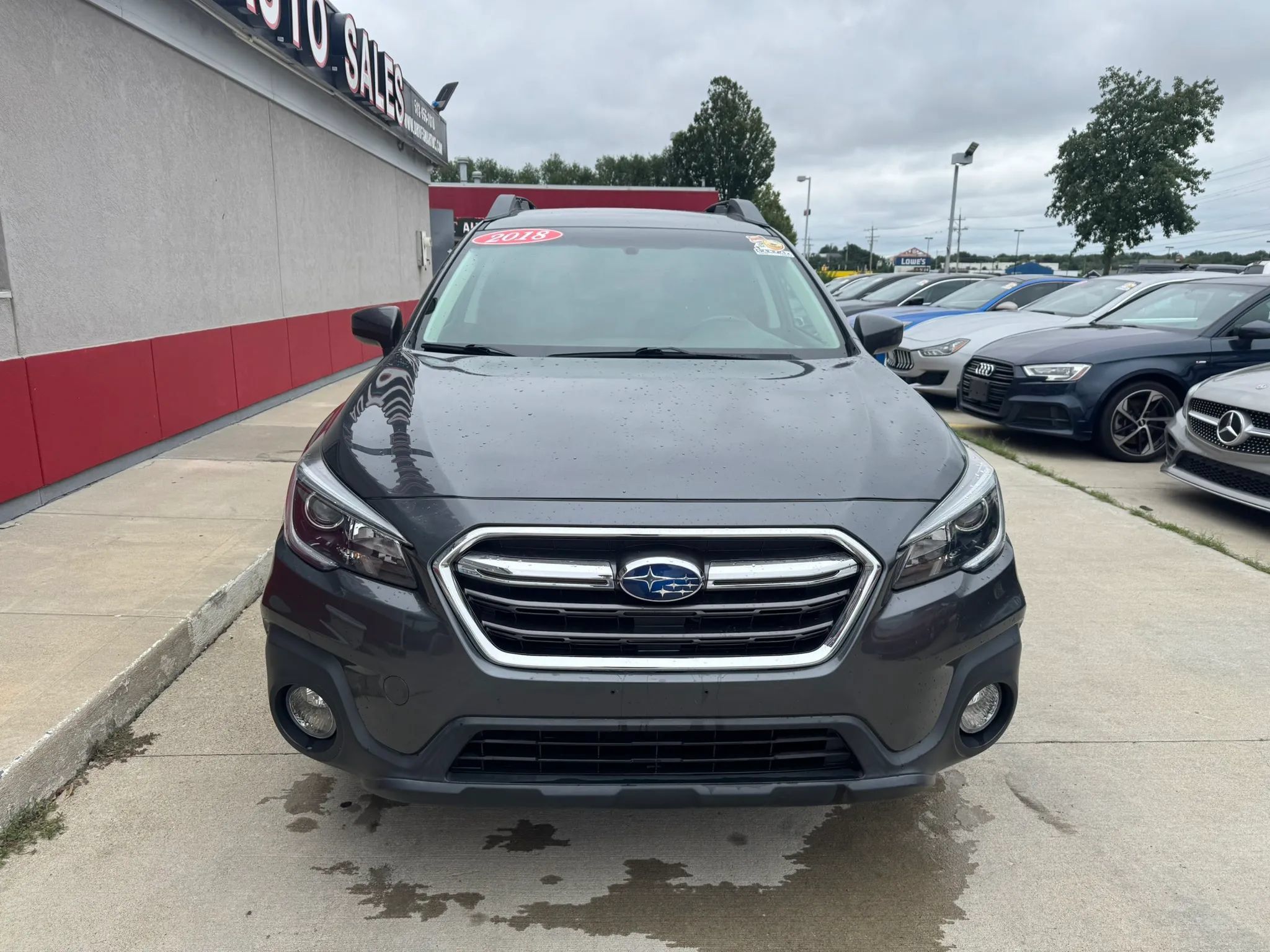 Used 2018 Subaru Outback 2.5i Premium AWD/4WD image 2