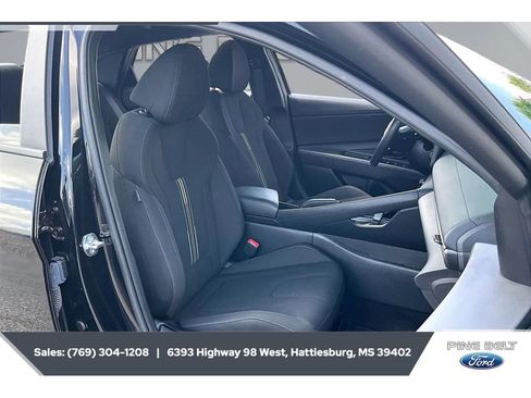 Used 2025 Hyundai Elantra Sport FWD image 6
