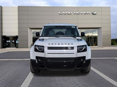 New 2026 Land Rover Defender 110 X-Dynamic SE AWD/4WD image 2