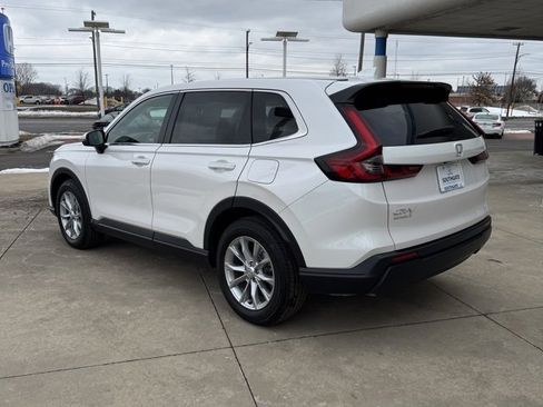 Certified 2025 Honda CR-V EX image 3