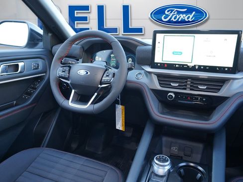 New 2026 Ford Explorer ST-Line w/ ST-Line Street Pack image 30