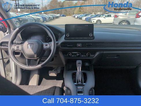 Used 2024 Honda HR-V LX image 18
