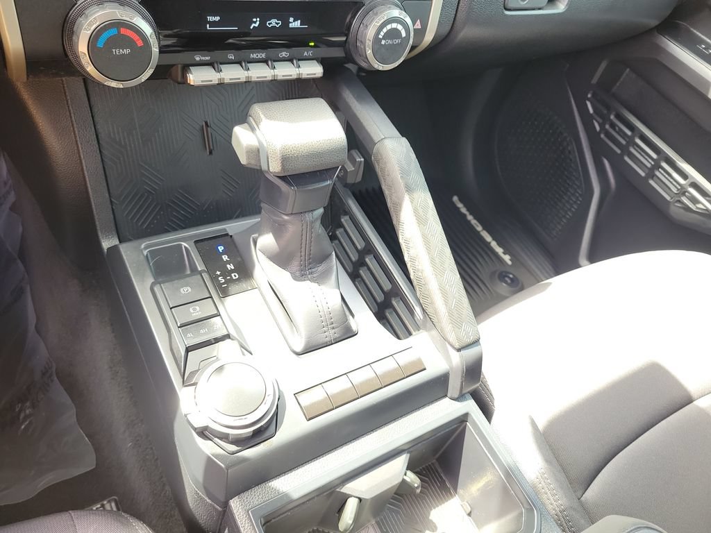Used 2024 Toyota Tacoma SR AWD/4WD image 18