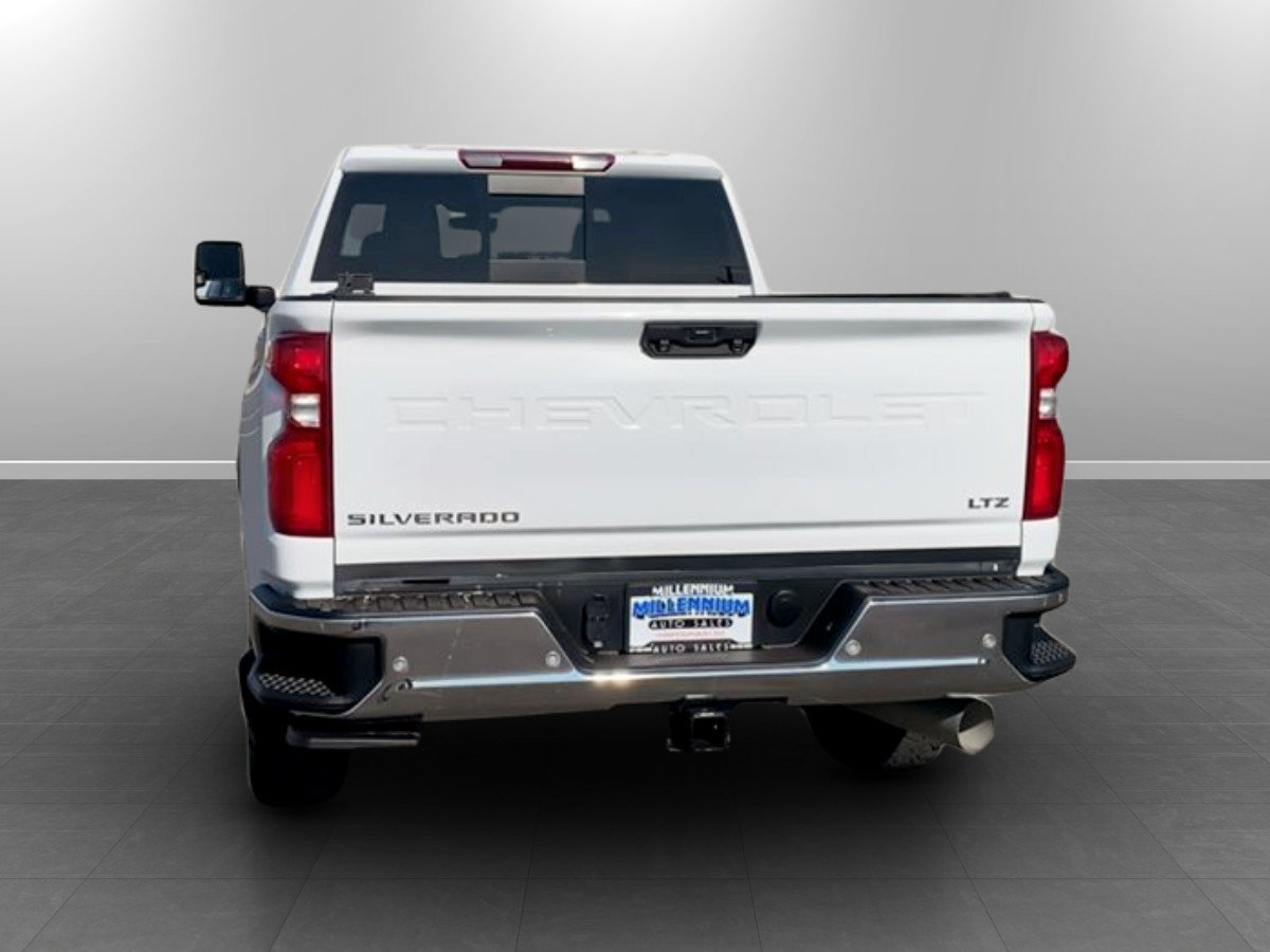 Used 2022 Chevrolet Silverado 2500 LTZ w/ LTZ Plus Package AWD/4WD image 6