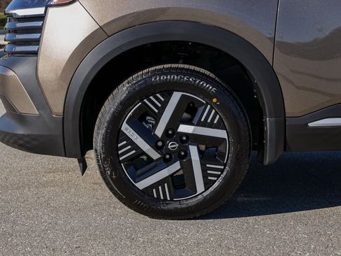 New 2026 Nissan Kicks SV image 11