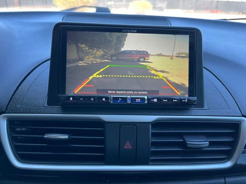 Used 2014 MAZDA MAZDA3 i Sport image 34