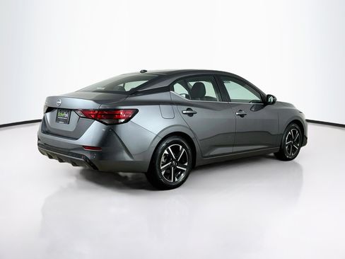 Used 2025 Nissan Sentra SV FWD image 9