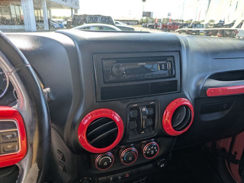 Used 2015 Jeep Wrangler Unlimited Sport w/ Quick Order Package 24S image 19