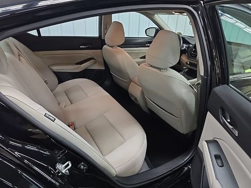 Used 2020 Nissan Altima 2.5 S FWD image 18