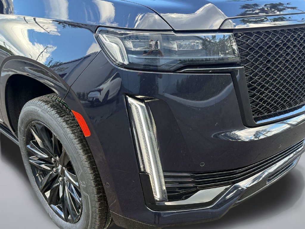 Used 2023 Cadillac Escalade Sport w/ Touring Package AWD/4WD image 9
