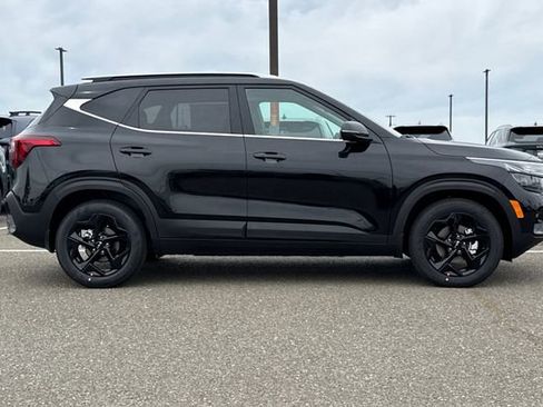 New 2026 Kia Seltos EX FWD image 3