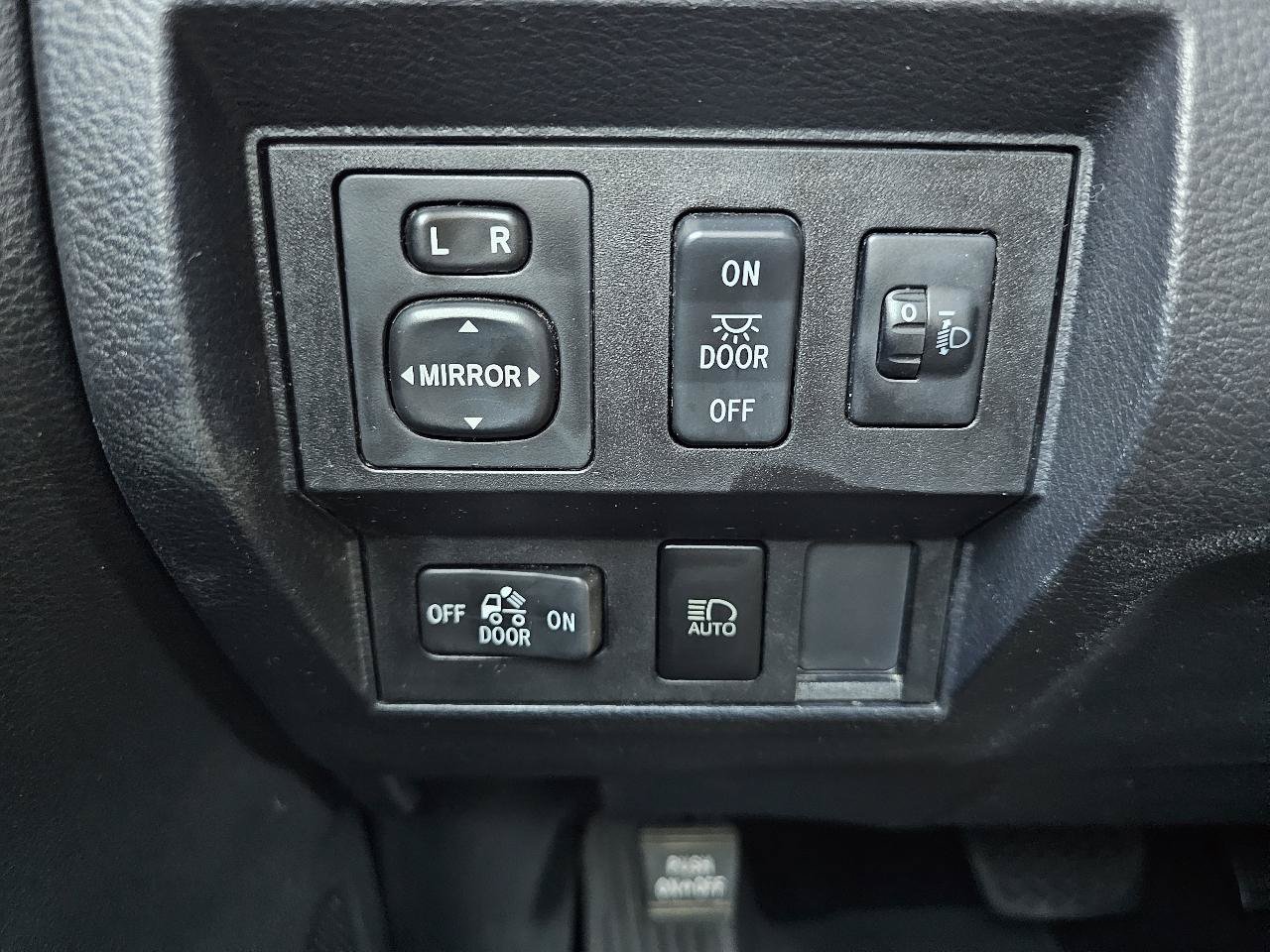 Used 2019 Toyota Tundra SR AWD/4WD image 42