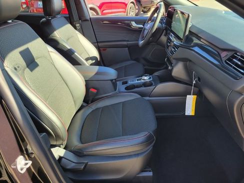 Used 2025 Ford Escape ST-Line w/ Equipment Group 301A image 15