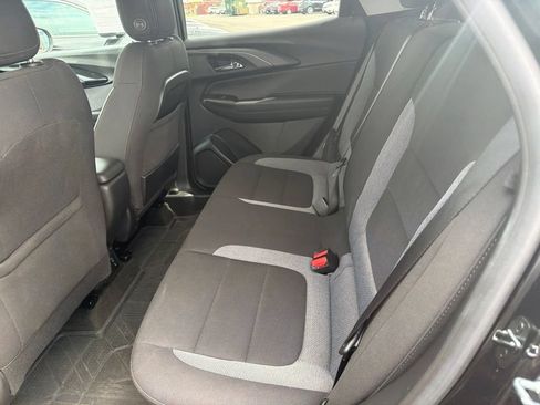 Used 2023 Chevrolet TrailBlazer LT w/ Convenience Package FWD image 8