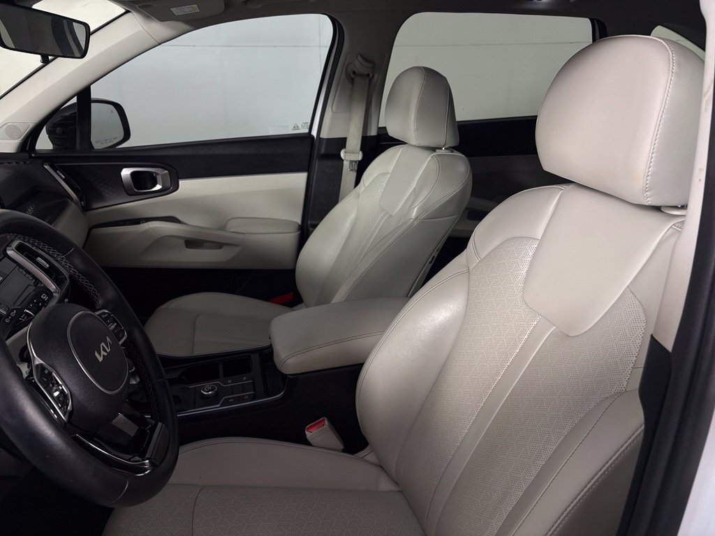 Used 2022 Kia Sorento S w/ Panoramic Sunroof Package FWD image 18
