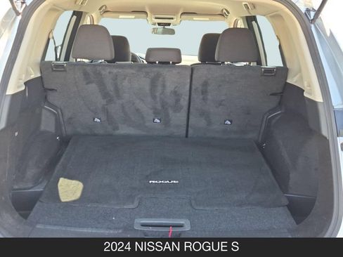 Used 2024 Nissan Rogue S FWD image 23