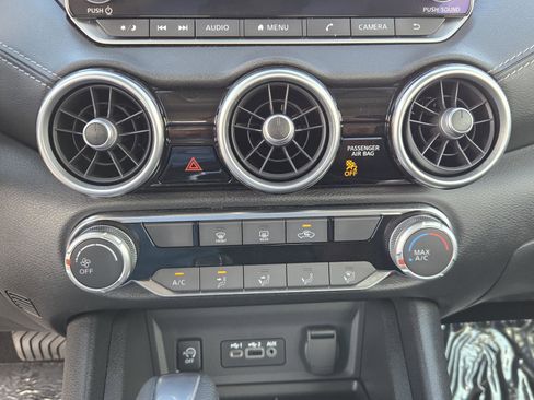 Used 2024 Nissan Sentra SV image 11