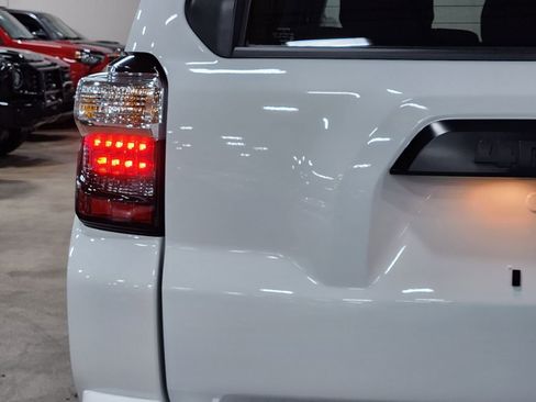 Used 2024 Toyota 4Runner TRD Off-Road image 19