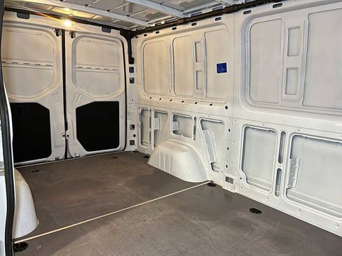 Used 2025 Mercedes-Benz Sprinter 2500 image 14