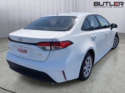 Certified 2024 Toyota Corolla LE FWD image 5