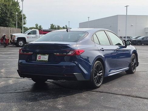 Used 2025 Toyota Camry SE w/ Convenience Package AWD/4WD image 5