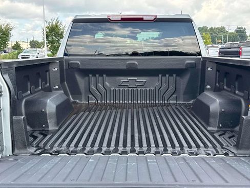 Used 2024 Chevrolet Silverado 1500 LT AWD/4WD image 24