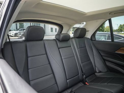 Used 2024 Mercedes-Benz GLE 350 4MATIC image 33