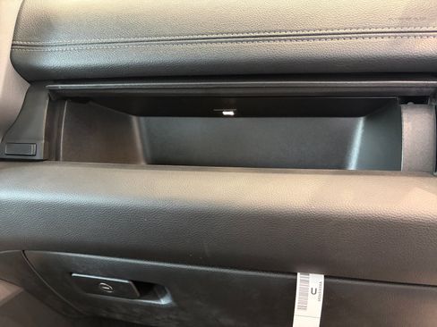 New 2026 RAM 1500 Laramie w/ Night Edition AWD/4WD image 32