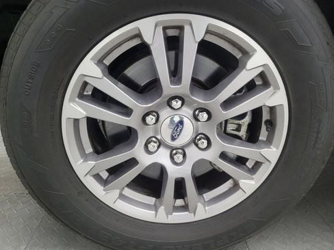 Used 2018 Ford F150 Lariat RWD image 31