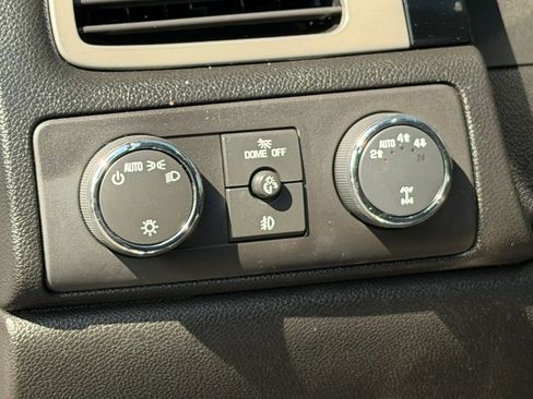 Used 2013 Chevrolet Tahoe LTZ image 27