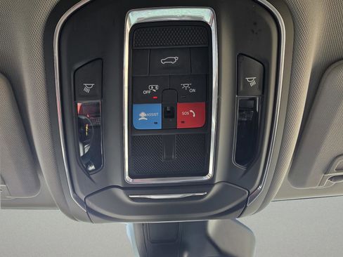 Certified 2022 Jeep Grand Cherokee L Limited image 32