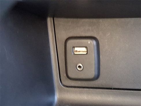 Used 2018 Chevrolet Colorado ZR2 image 28