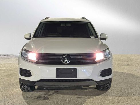 Used 2017 Volkswagen Tiguan S image 8