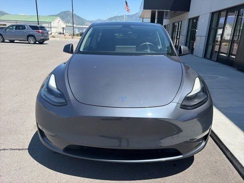 Used 2022 Tesla Model Y Performance AWD/4WD image 2