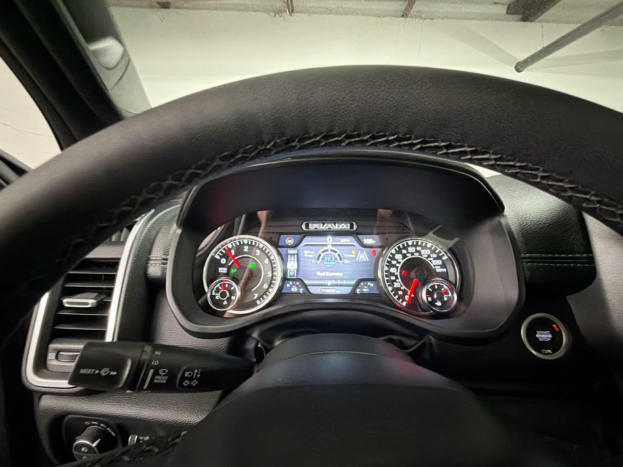 Used 2025 RAM 1500 Laramie w/ Sport Appearance Package AWD/4WD image 11