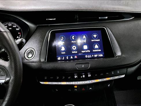 Used 2022 Cadillac XT4 Sport w/ Enhanced Visibility Package FWD image 7