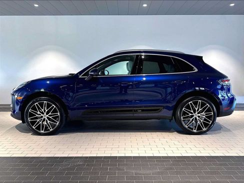 Used 2026 Porsche Macan AWD/4WD image 2
