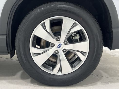 Certified 2024 Subaru Ascent Premium w/ Convenience Package image 10