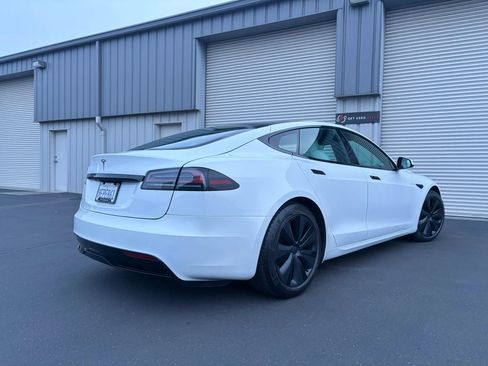 Used 2022 Tesla Model S Standard Range image 10